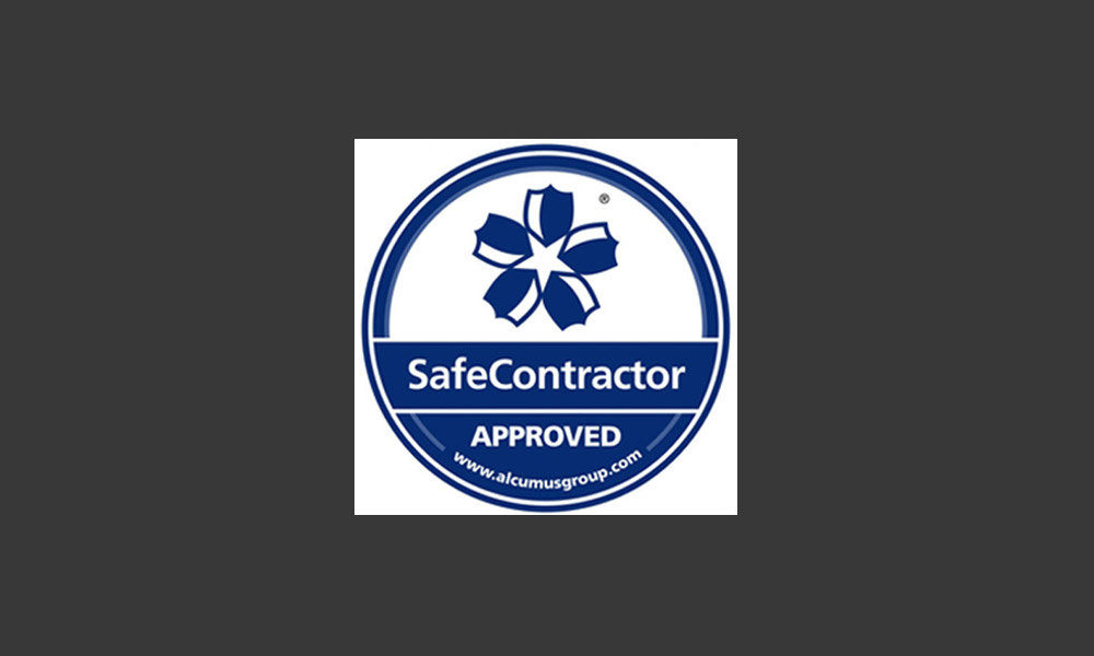 The blue and white logo for Safe Contractor approved status.